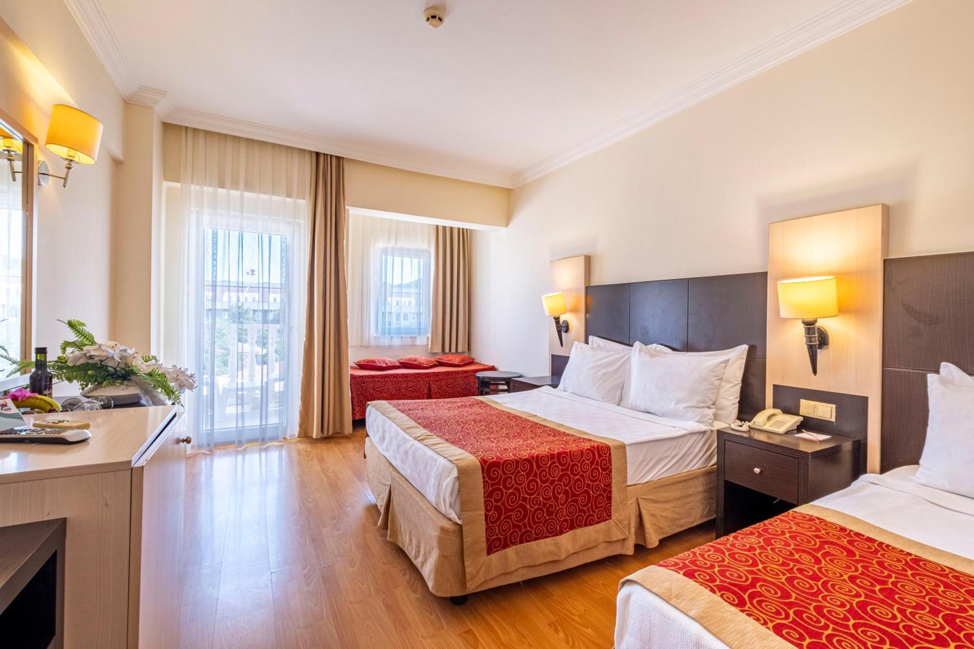 Отель Viking Garden 4*