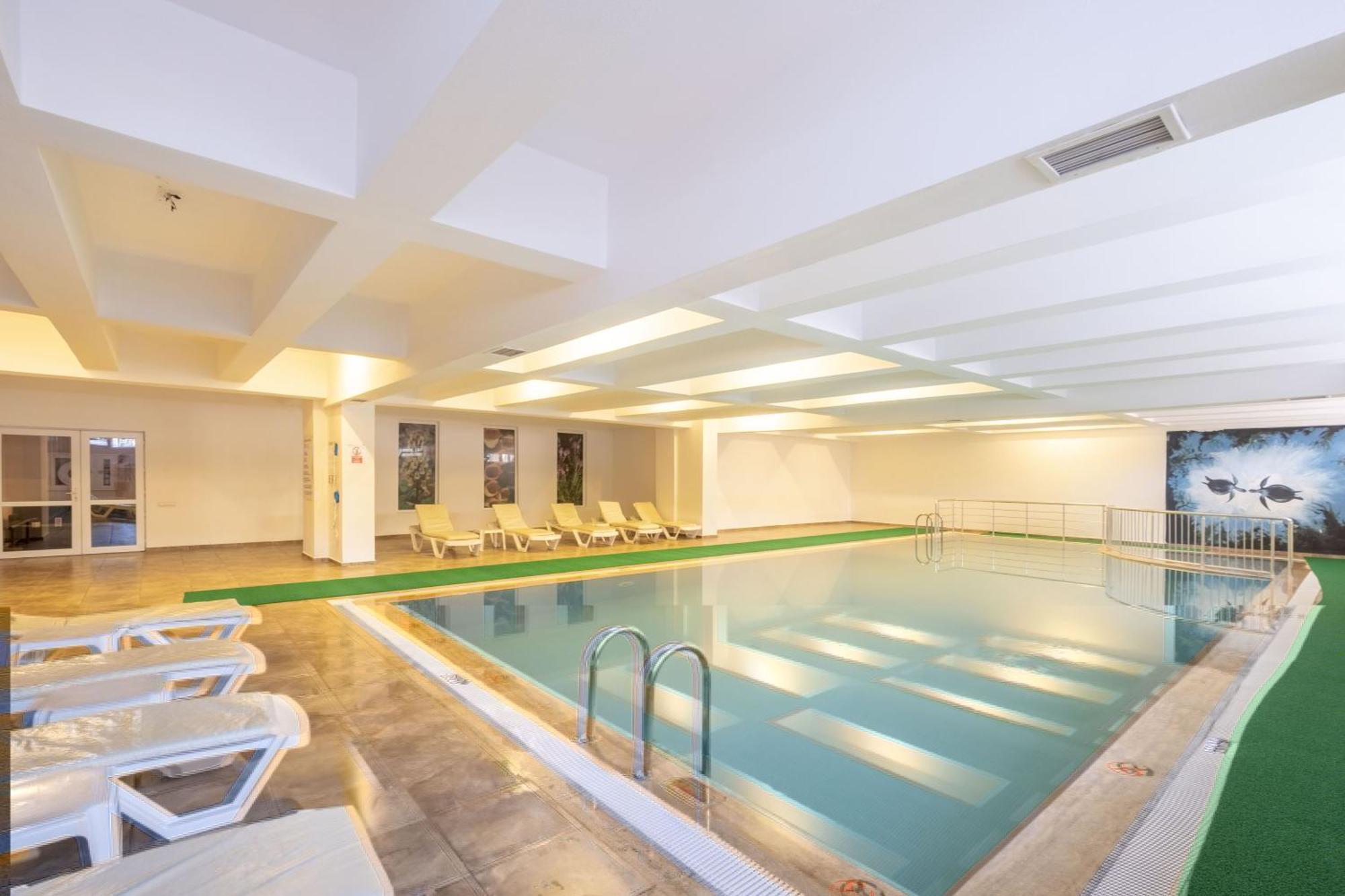 Viking Garden Отель 4*
